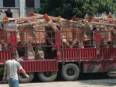 До М'янми доставили 7 наборів ливарних маніпуляторів