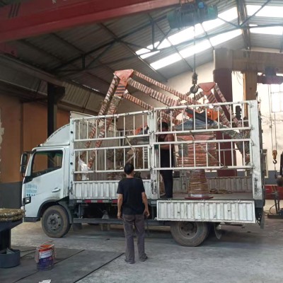 Лістинг маніпулятор в Foundries додаток